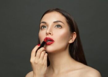 Rekomendasi Lipstik Maybelline yang Tahan Lama di Bibir dan Transerproof