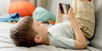4 Rekomendasi HP untuk Anak-anak Sesuai Aktivitasnya