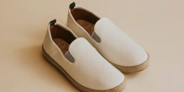 4 Rekomendasi Sepatu Slip On Pria Terbaik Nyaman dan Terkesan Casual Harga Rp100 Ribuan
