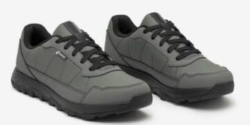 6 Rekomendasi Sepatu Hiking Pria Terbaik yang Nyaman dan Waterproof