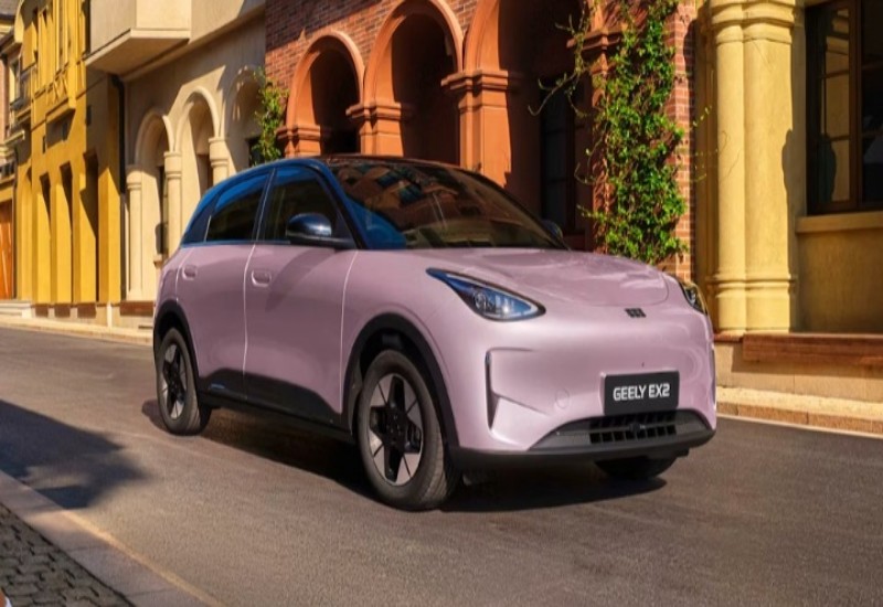 Inilah Perbedaan Mobil Listrik Geely EX2 Pro dan Max