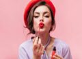 Ingin Bibir Glossy dan Plump? Inilah 5 Pilihan Lipstik Make Over