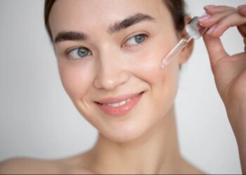 4 Serum Avoskin Mengatasi Masalah Pori-Pori Besar di Wajah