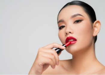 5 Pilihan Lipstik Lokal Tahan Lama dan Tidak Bikin Kering