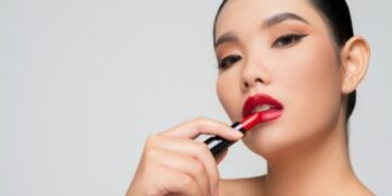 5 Pilihan Lipstik Lokal Tahan Lama dan Tidak Bikin Kering