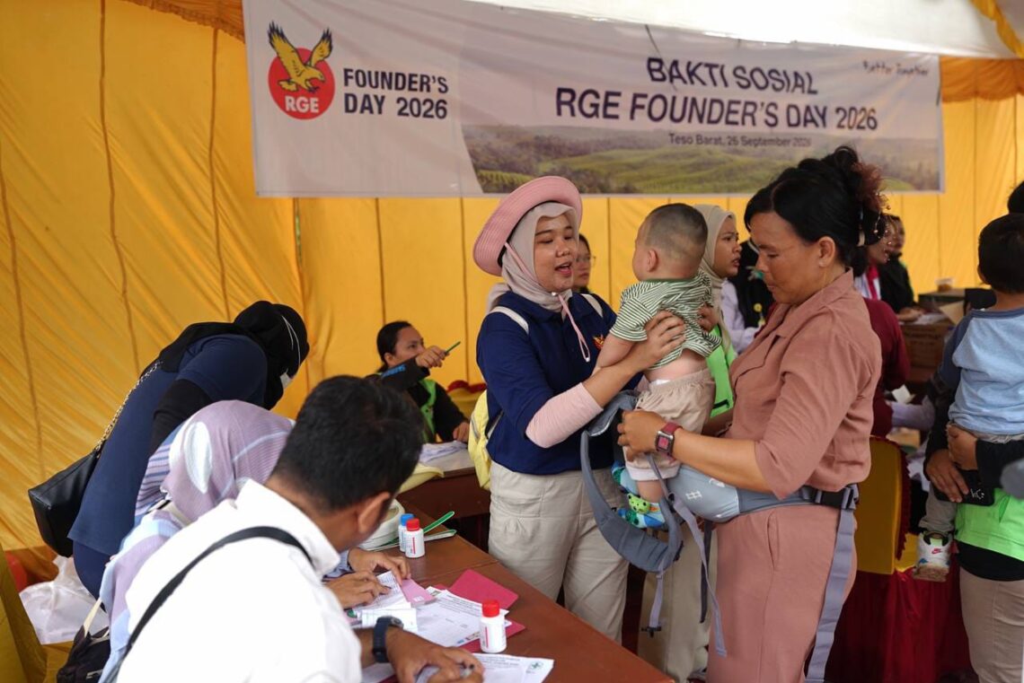 Kegiatan imunisasi dan pengukuran tumbuh kembang anak pada rangkaian kegiatan pra event Founders Day 2026.