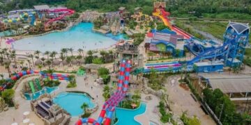 Gelombang Buatan Tertinggi Asia Tenggara Ada di Phuket, Ini Daftar Waterpark-nya