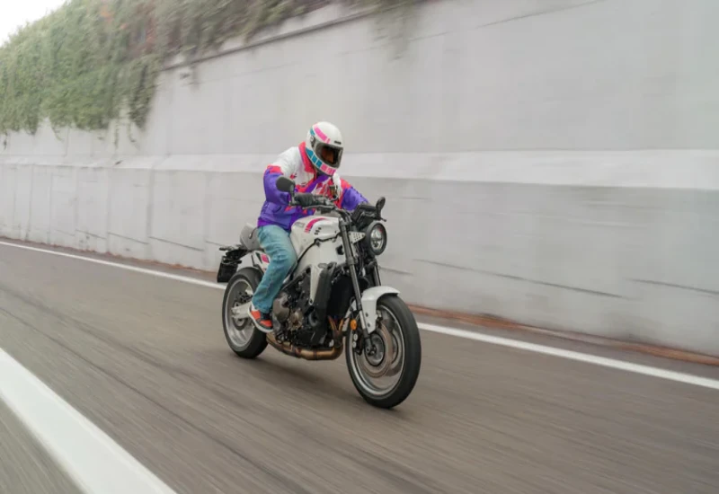 Yamaha XSR900 Model 2027 Hadir dengan Gaya Retro YZF750R